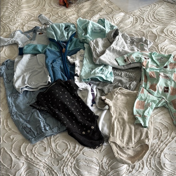 Assorted Baby Onesies and Outfits - Picture 1 of 4